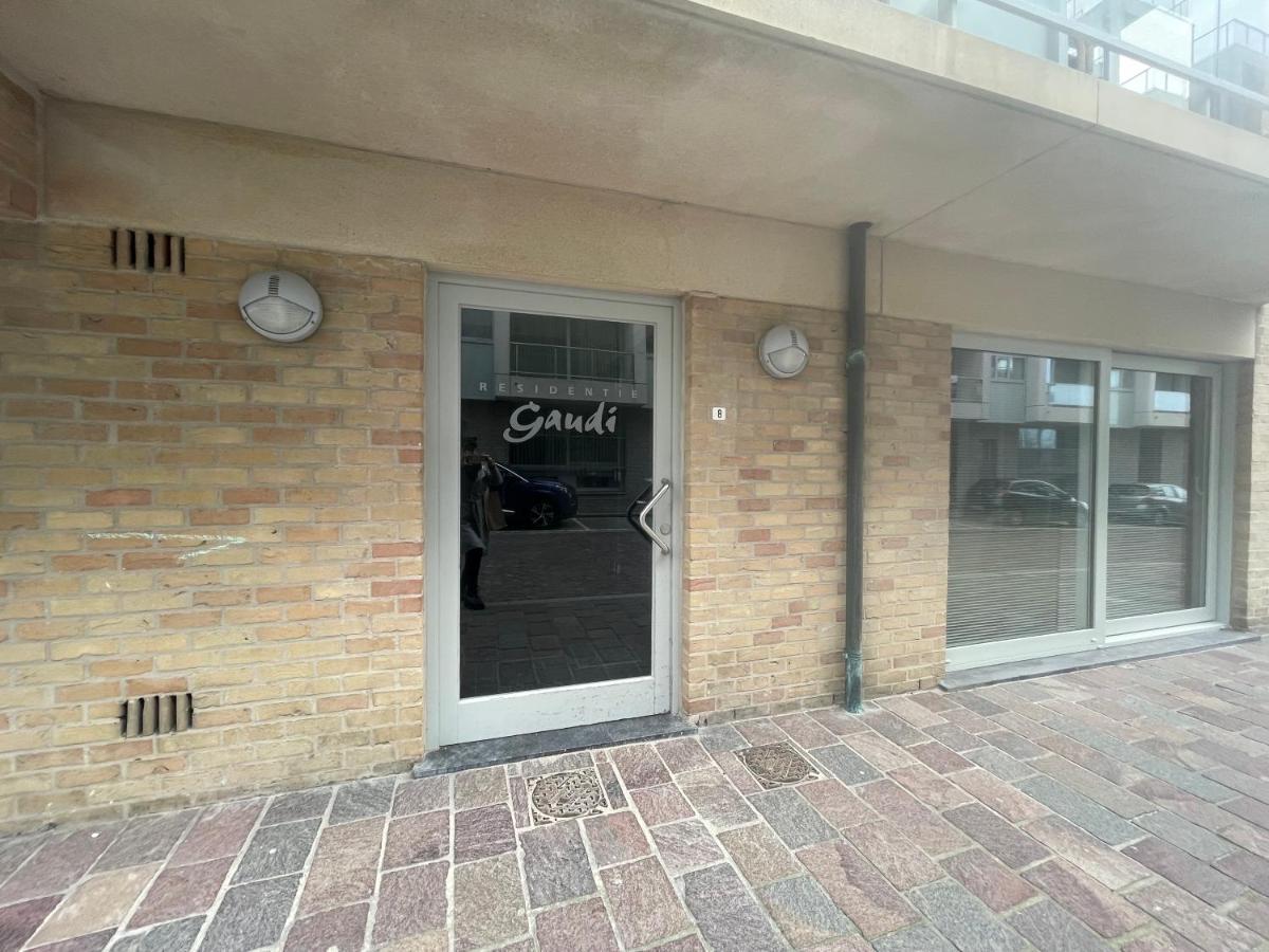 Penthousestudio Gaudi Met Zonneterras En Zicht Op Zee Apartment Nieuwpoort Exterior photo